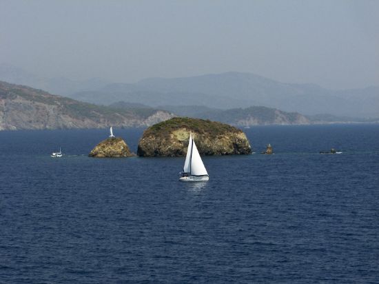 Yelken Ap Mavi Denizlere