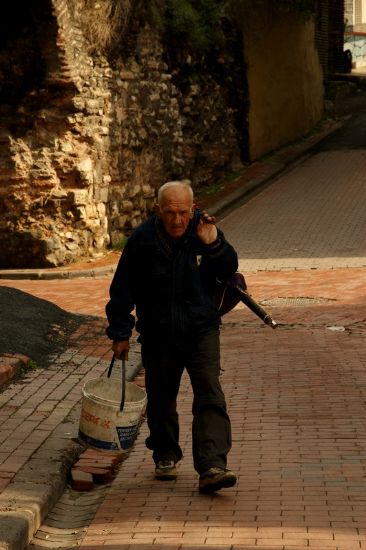 Bal�ktan Eli Bo� D�n��