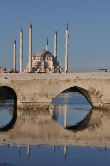 Sabanc Cami - Ta Kpr / Adana