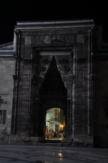 Tarihden Ve Bugnden Yansmalar