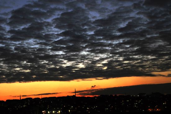 Gndzn Gece le Karlamas