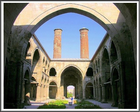 Erzurum ifte Minare