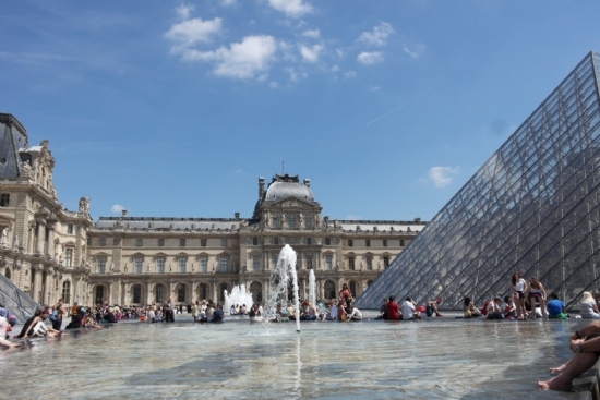 Louvre M�zesi.