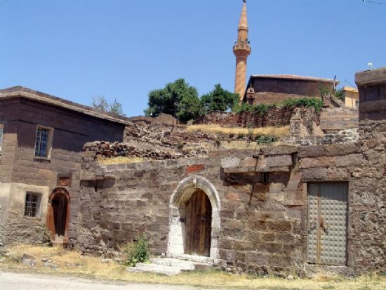 Orda Bir Ky Var Uzakta