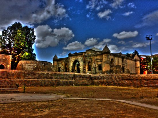 Bitlis hlasiye Medresesi