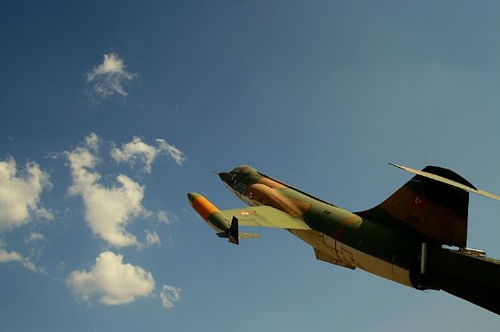 F-104