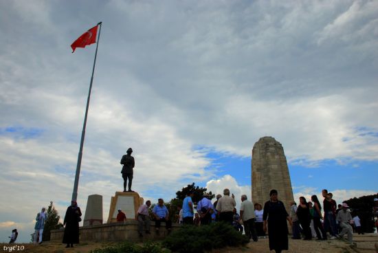 Conk Bayr ( Akhisarl Halil Bey in)