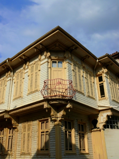 imizden Birilerinin Evi