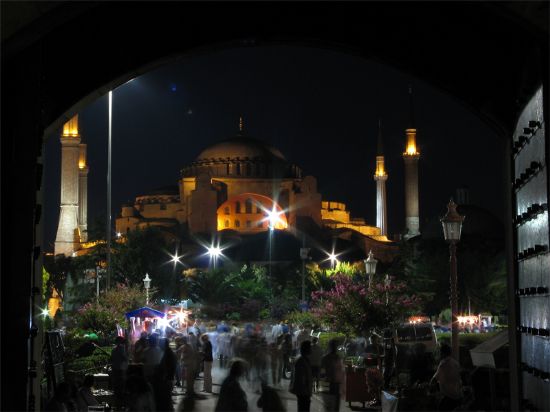 Ayasofya Sultanahmet’in Kap Komusu