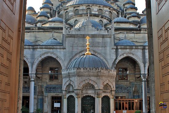 Karlama - Yeni Camii ( Valide Sultan Camii)