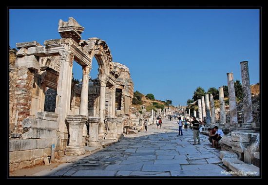 Efes Ve Hadrian Tapna