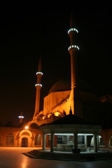 Dergah Camii