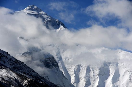 Everest’de Duman Olmak