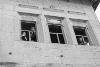 Penceredeki ocuklar - Fotoraf: Mustafa Goksu fotoraflar fotoraf galerisi. 