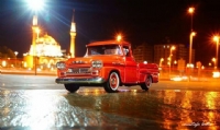 Miniciks Hayatlar ” 1958 Chevrolet Apache Bokeh ”