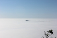 Bulutlarn stndeki Tepecik - Fotoraf: Mehmet Tokatl fotoraflar fotoraf galerisi. 