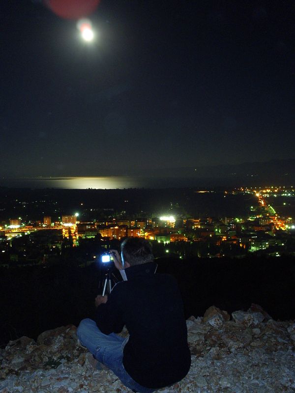 Dolunayda Bir Fotoraf