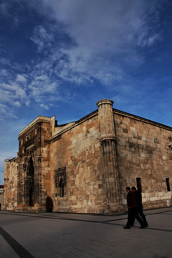 Buruciye(�ifaiye)medresesi-2