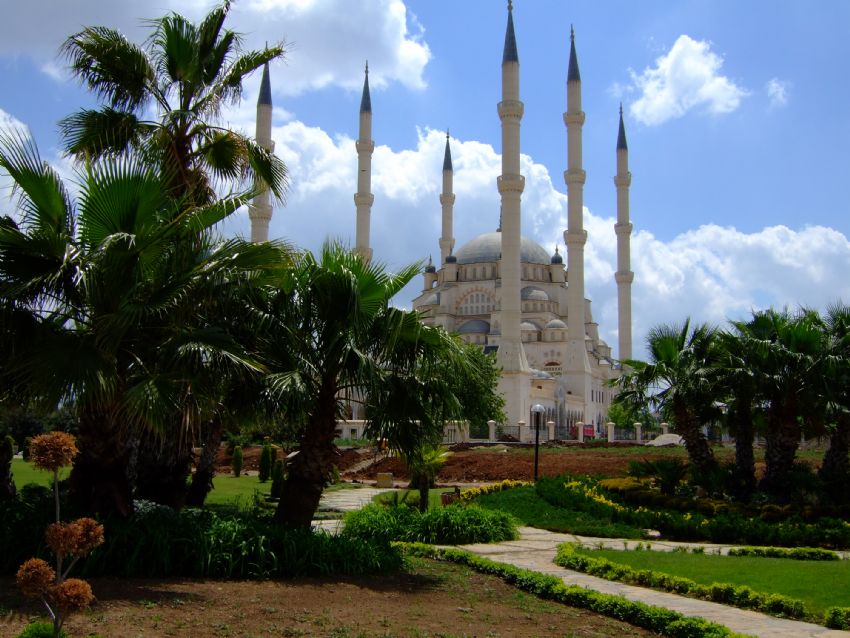 adana merkez sabanc camii