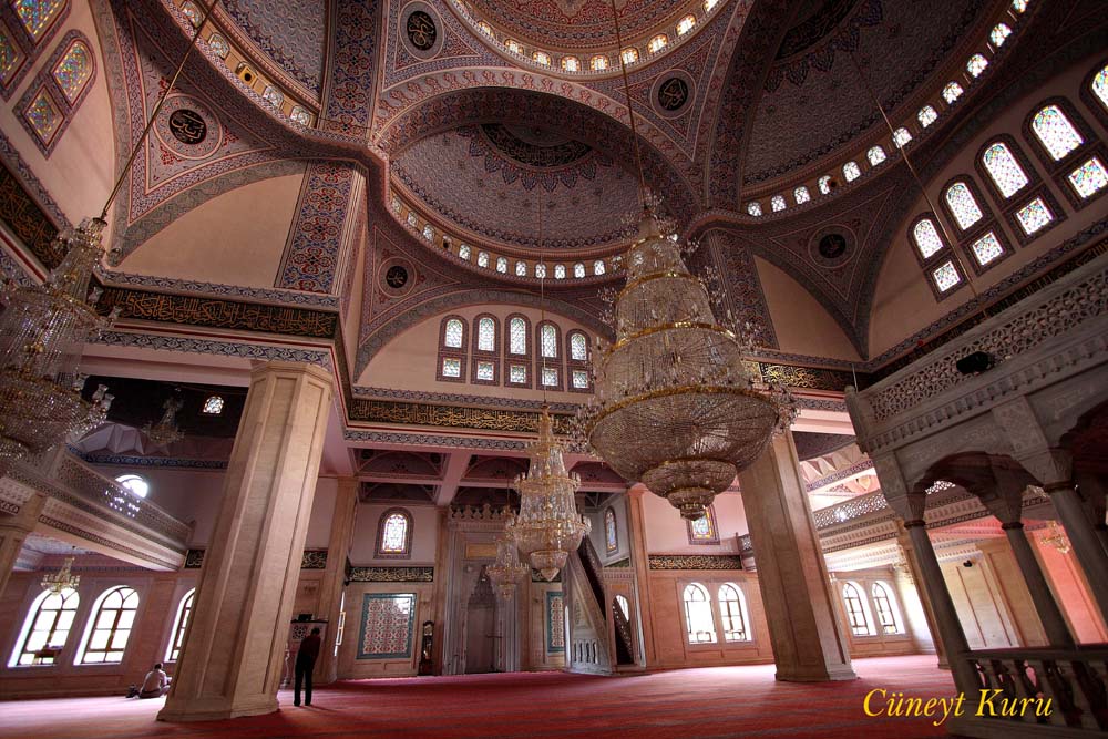 HacVeyiszade Camii