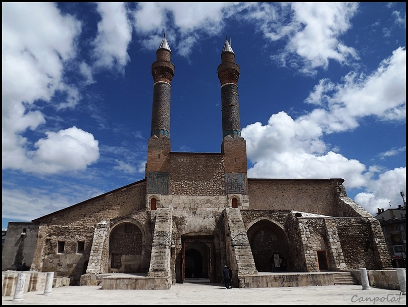 Sivas ifte Minareli Medrese