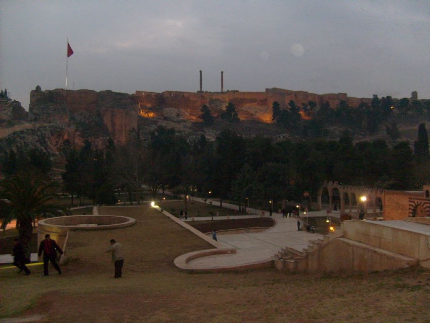 DERGAH PLATOSU VE URFA KALES