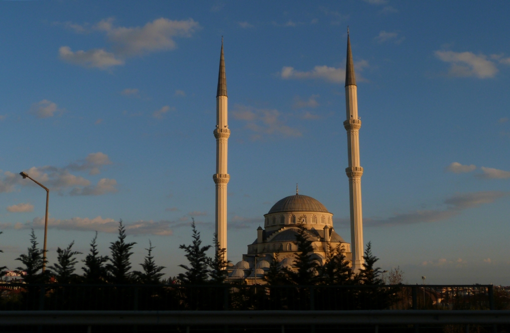 Bulutlu Camii