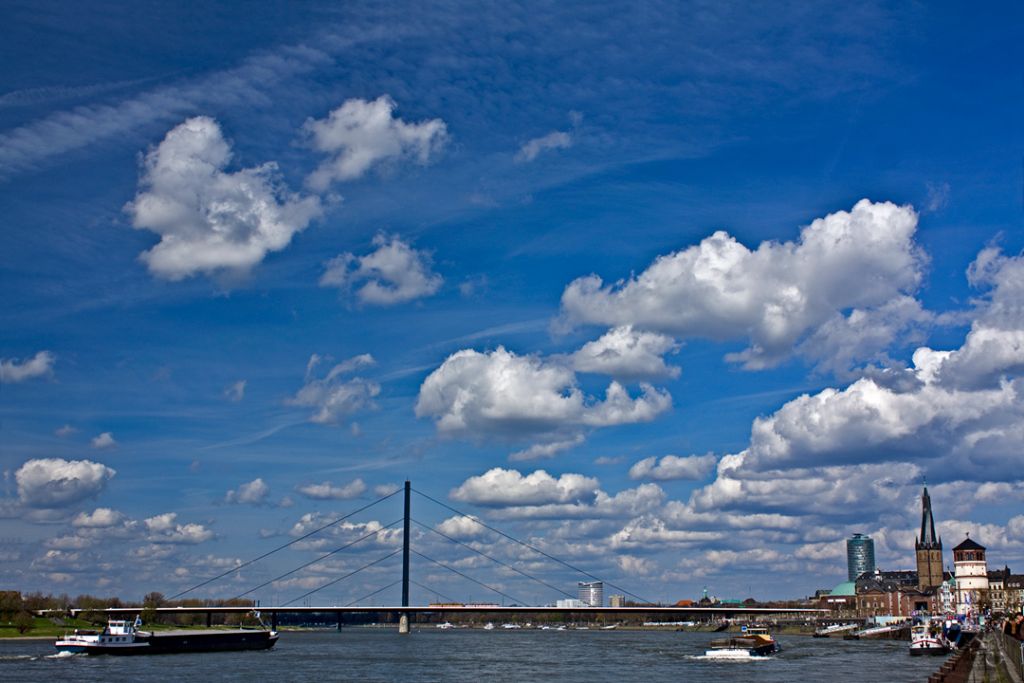 Dusseldorf - Rhein river side -