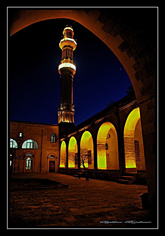 Mardin ehidiye Camii Ve Medrese'si