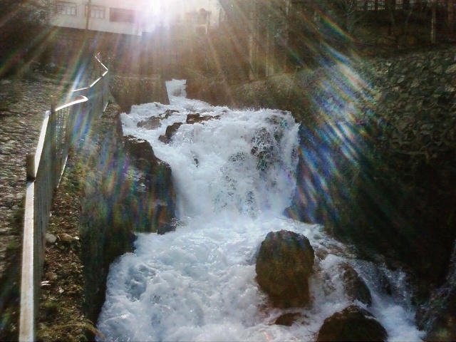 f�rat�n k���k bir kolu