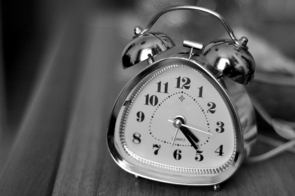 Ak�p gider zaman d�nmez geri..