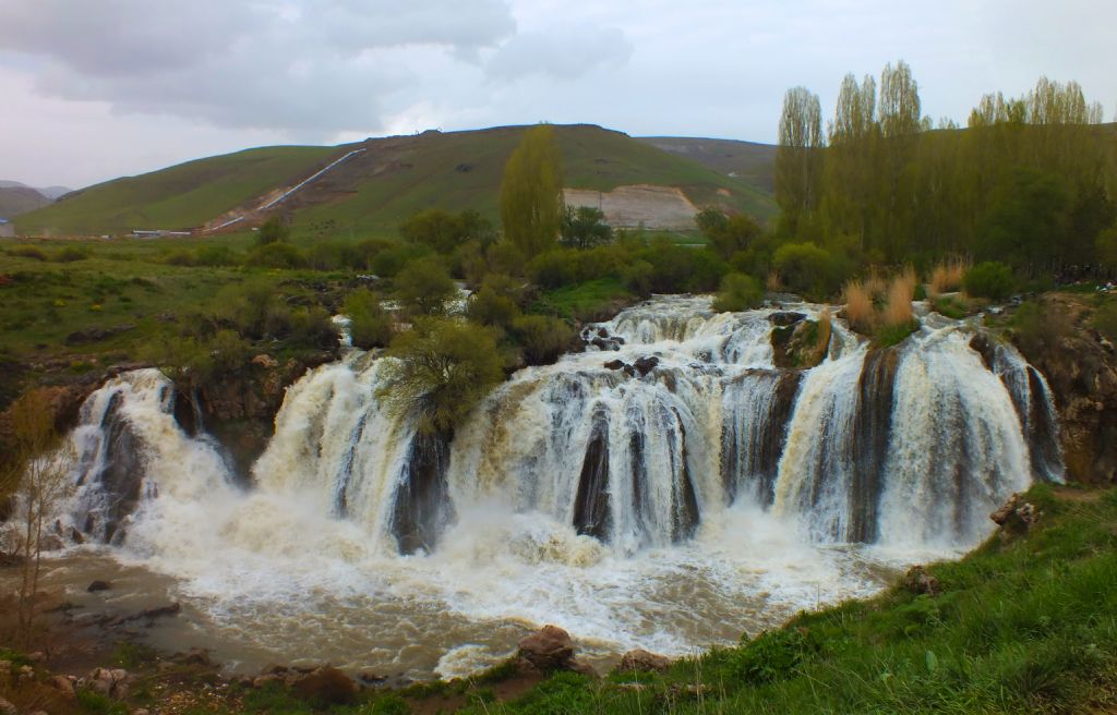 Muradiye elalesi