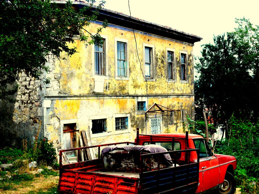 ESK� VE RENKL�  /�NYE