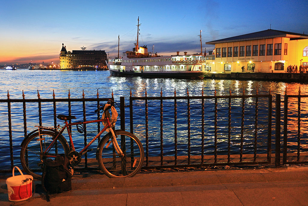 Kad�k�y ak�am� 2