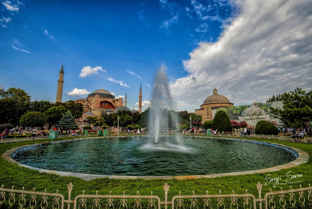 Ayasofya Camii...