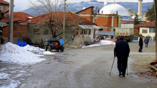 Cuma Namazna Giderken