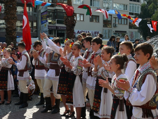 Ulusal Egemenlik Ve ocuk Bayram Kutlu Olsun!