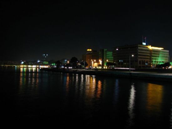 Bir Bakadr zmir Geceleri...