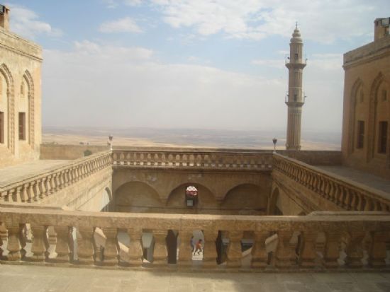 Mardin-eski Postane Avlusu