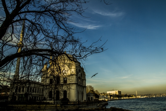 Dolmabahe Camii