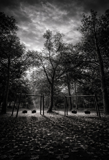 �g�lgede Kalan �ocukluk�